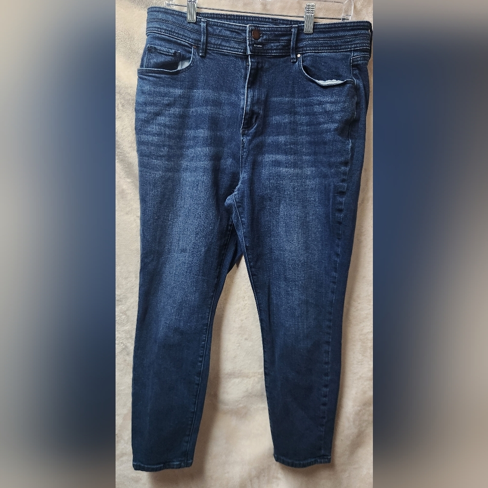 Ann Taylor Factory Blue Jeans with Contrast Stitching